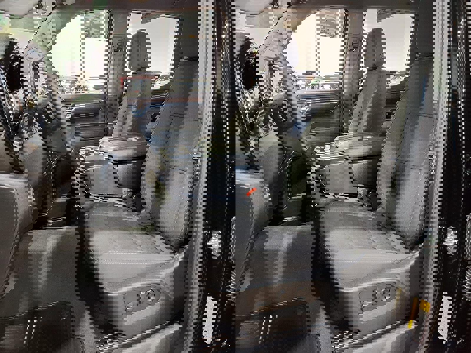 Used 2022 Chevrolet Silverado 1500 LT AWD/4WD image 14