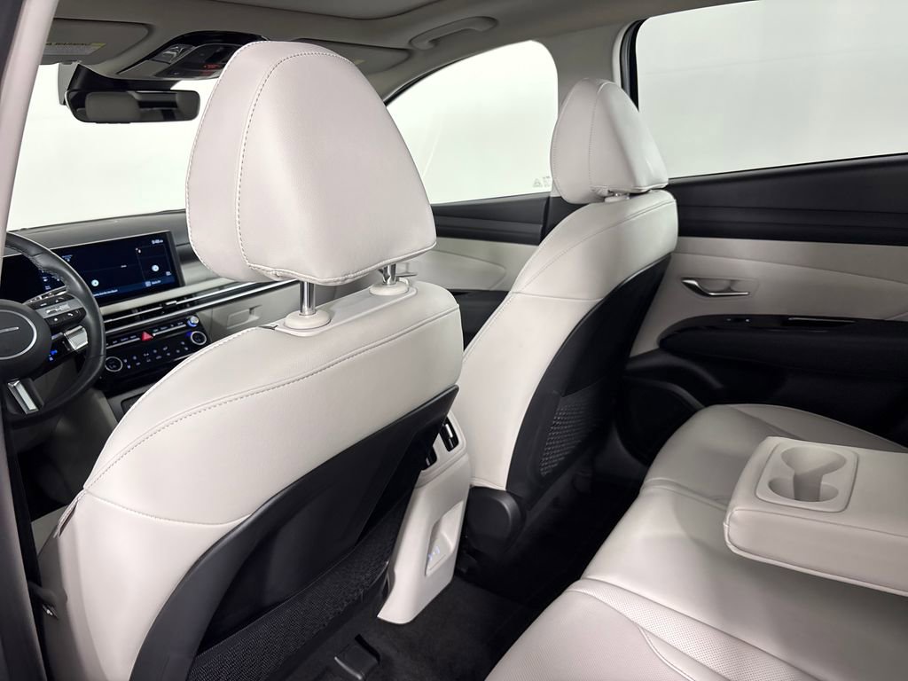 Used 2025 Hyundai Tucson Limited image 29