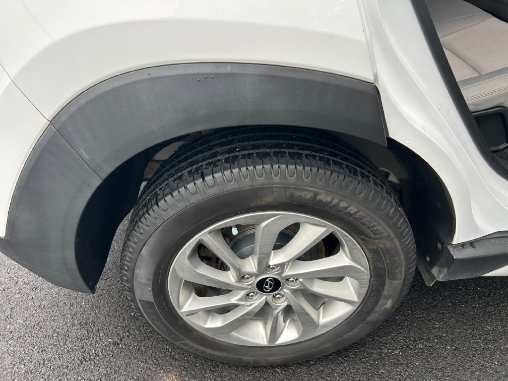 Used 2017 Hyundai Tucson SE w/ SE Popular Package 02 AWD/4WD image 19