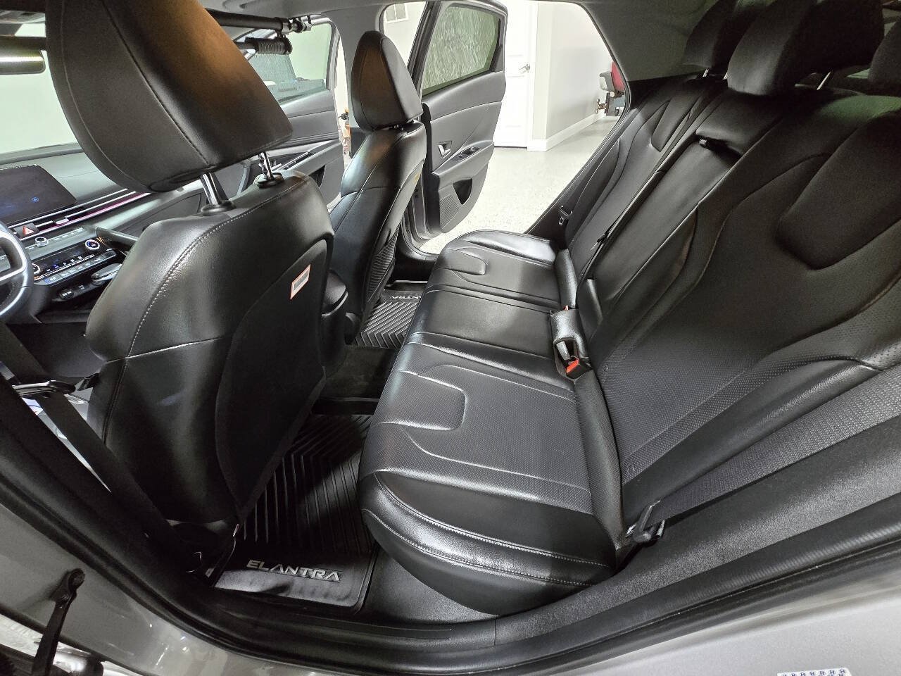 Used 2023 Hyundai Elantra Limited w/ Winter Weather Package FWD image 25
