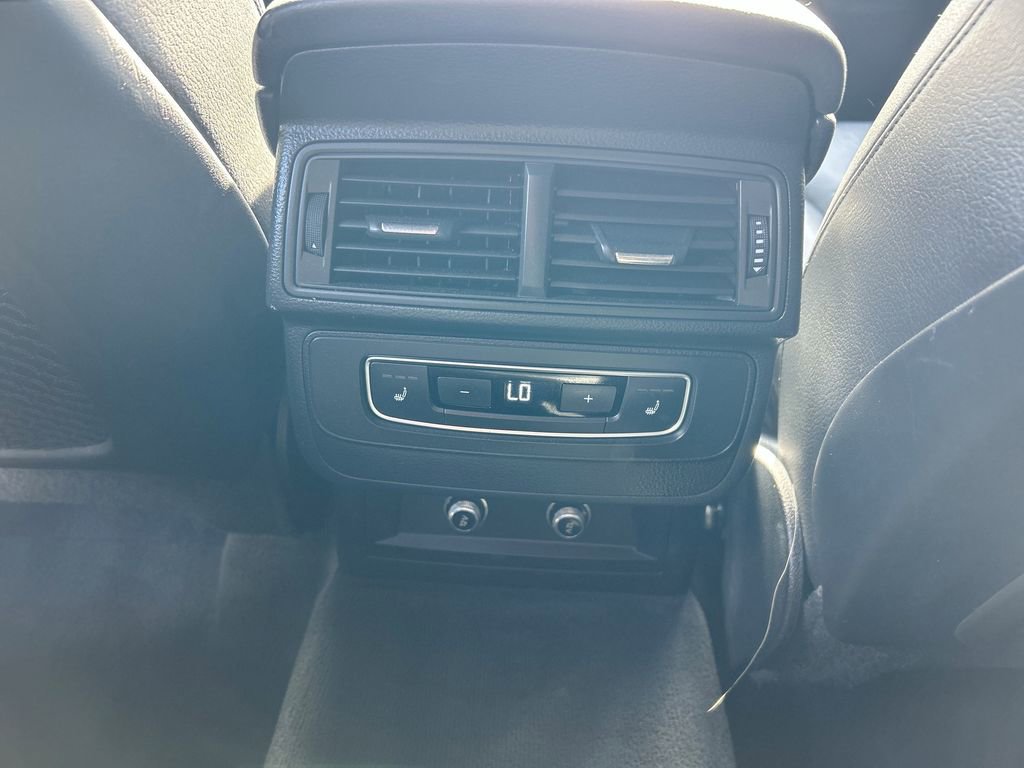 Used 2018 Audi Q7 2.0T Premium w/ Cold Weather Package AWD/4WD image 33
