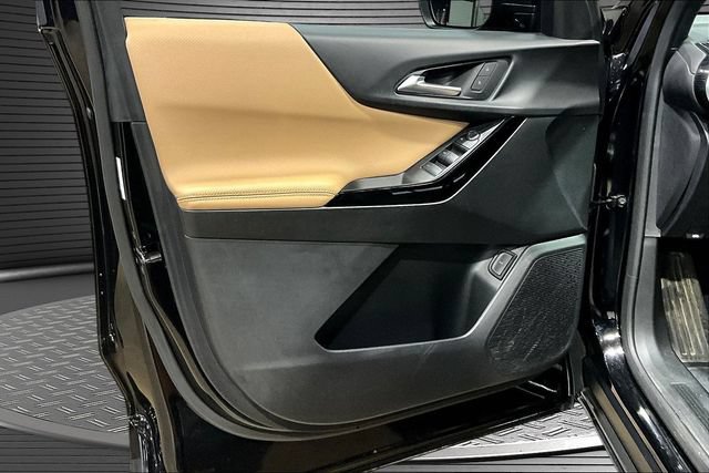 Certified 2025 Chevrolet Equinox ACTIV w/ Safety and Technology Package AWD/4WD image 16
