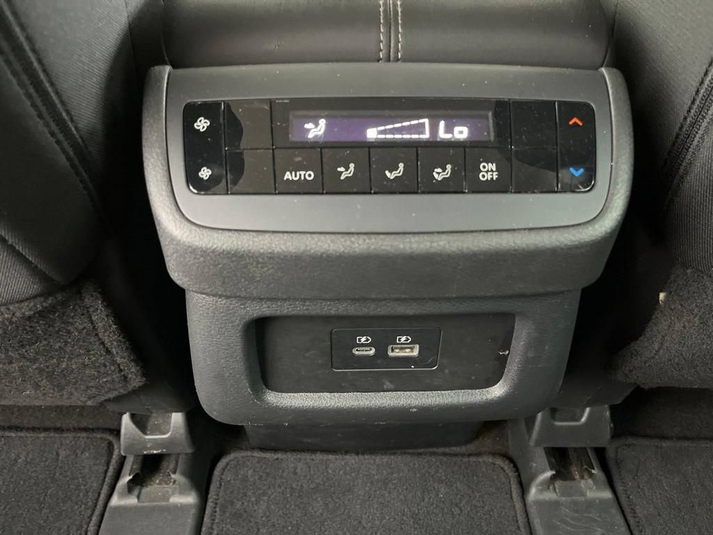 Used 2025 Nissan Pathfinder SV AWD/4WD image 24