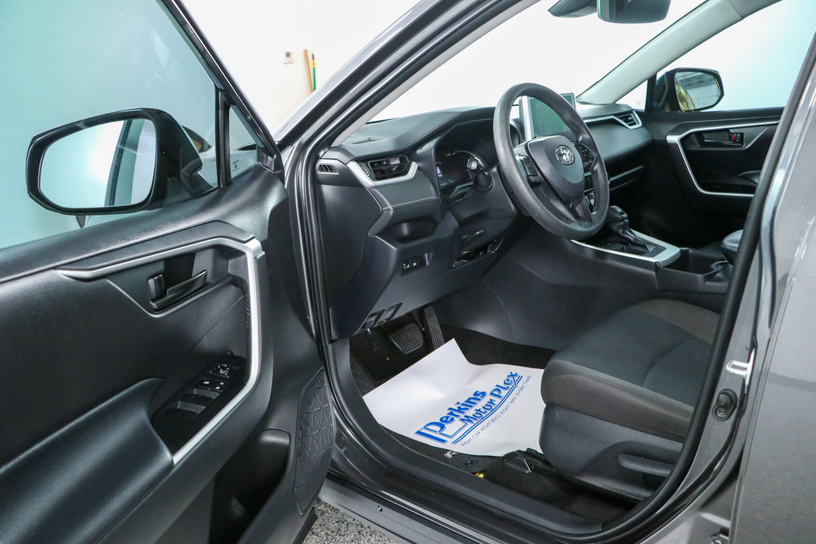 Used 2024 Toyota RAV4 LE FWD image 3