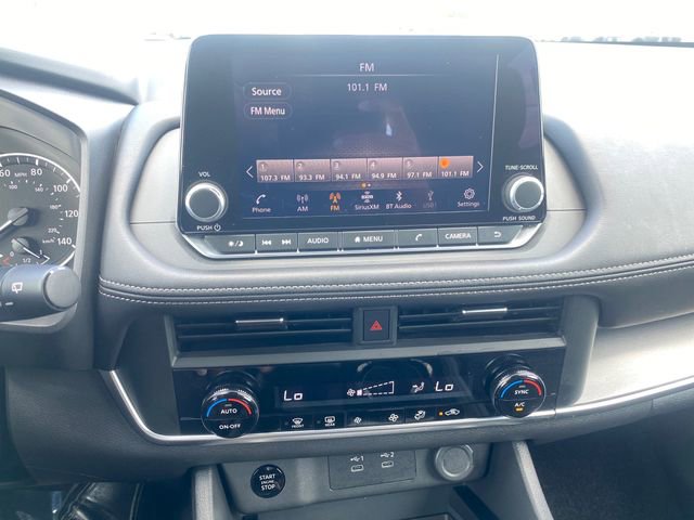 Used 2025 Nissan Rogue SV FWD image 23