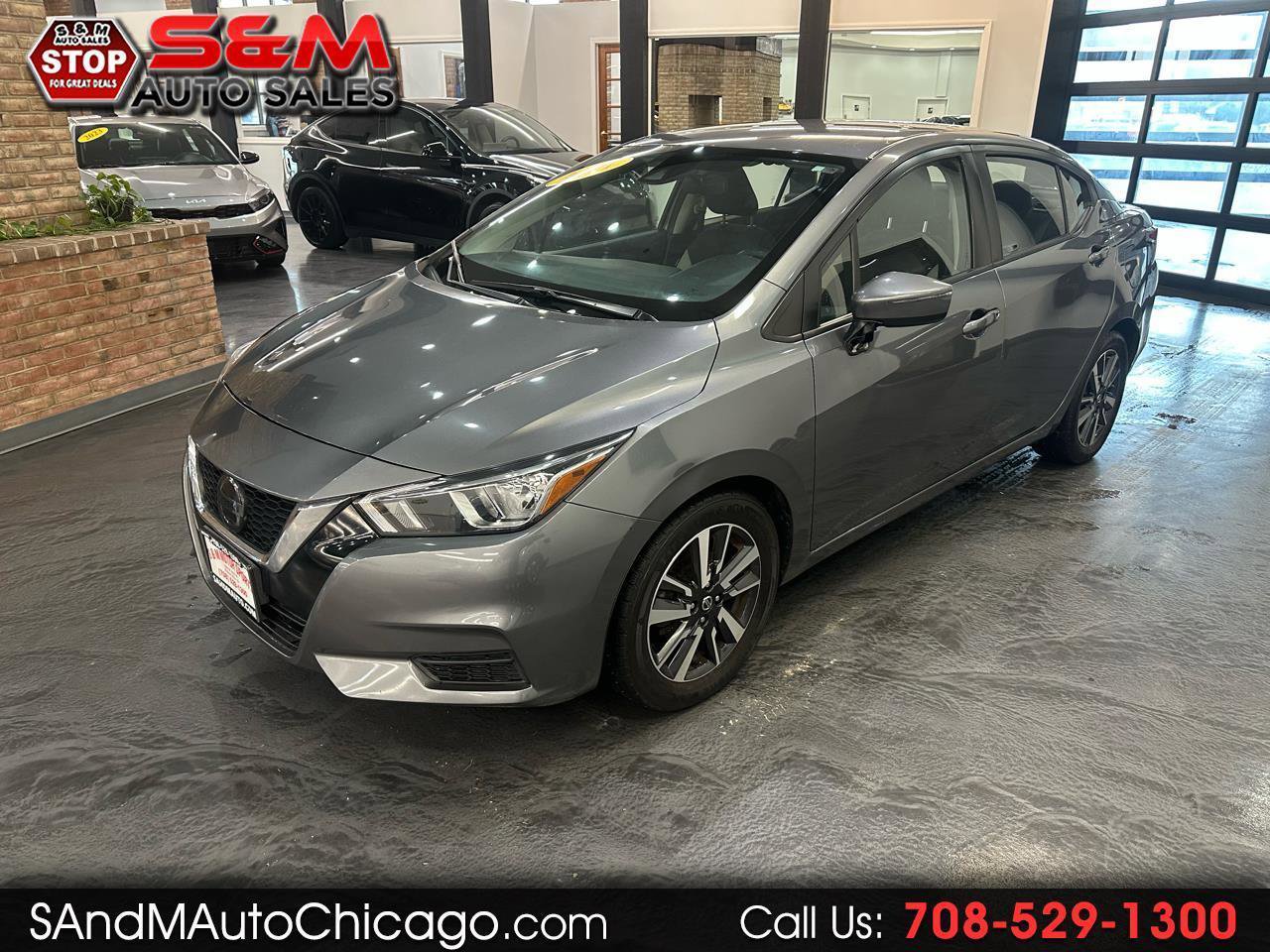 Used 2021 Nissan Versa SV FWD image 1