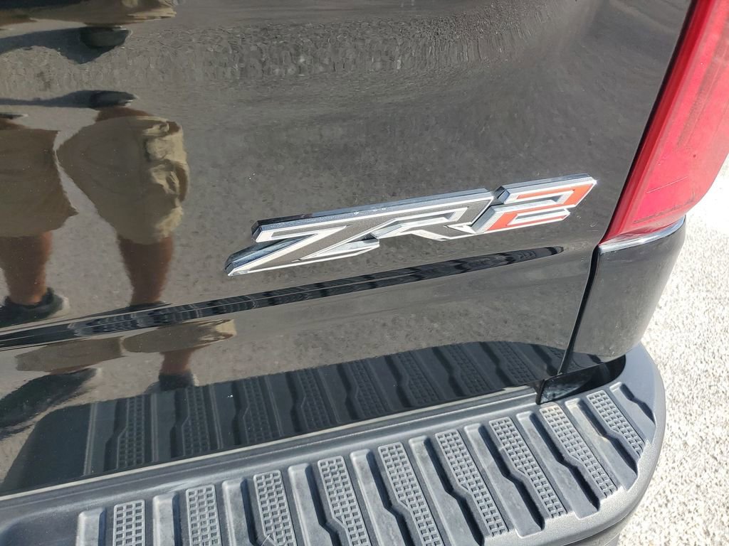 Used 2024 Chevrolet Silverado 1500 ZR2 w/ Technology Package image 40