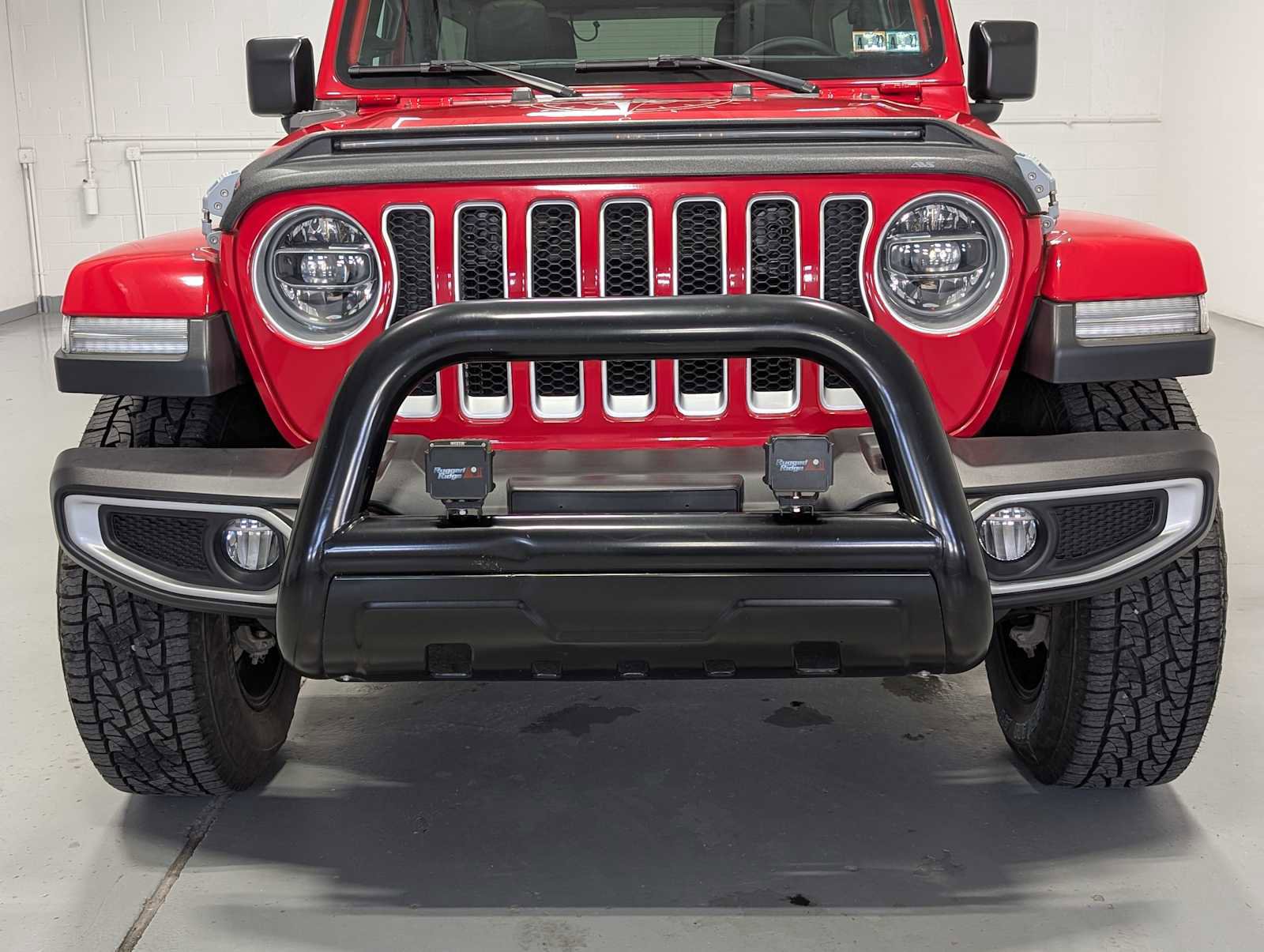 Used 2019 Jeep Wrangler Unlimited Sahara AWD/4WD image 2