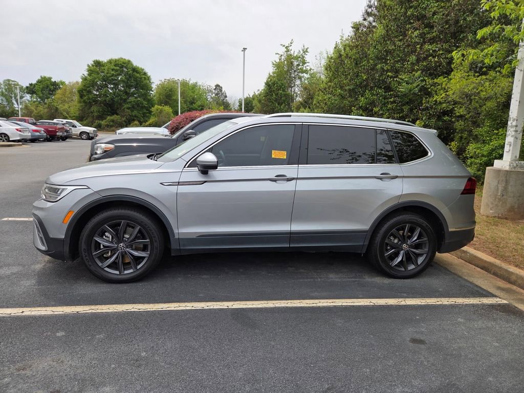 Used 2023 Volkswagen Tiguan SE image 4