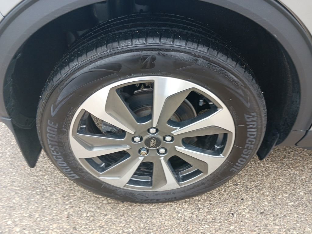 Used 2023 Ford Escape Platinum w/ Class II Trailer Tow Package image 34