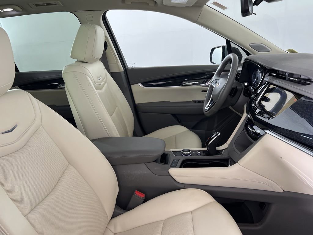 Used 2023 Cadillac XT6 Premium Luxury w/ Technology Package image 26