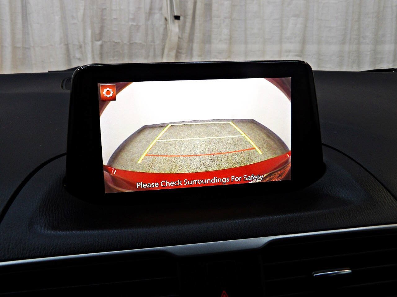 Used 2017 MAZDA MAZDA3 Touring FWD image 15