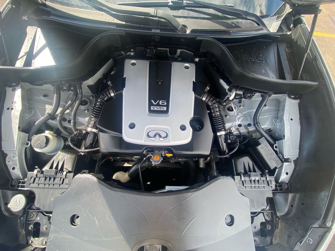 Used 2015 INFINITI QX70 AWD w/ Premium Package image 36