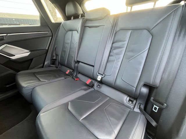 Used 2023 Audi Q3 2.0T Premium image 25