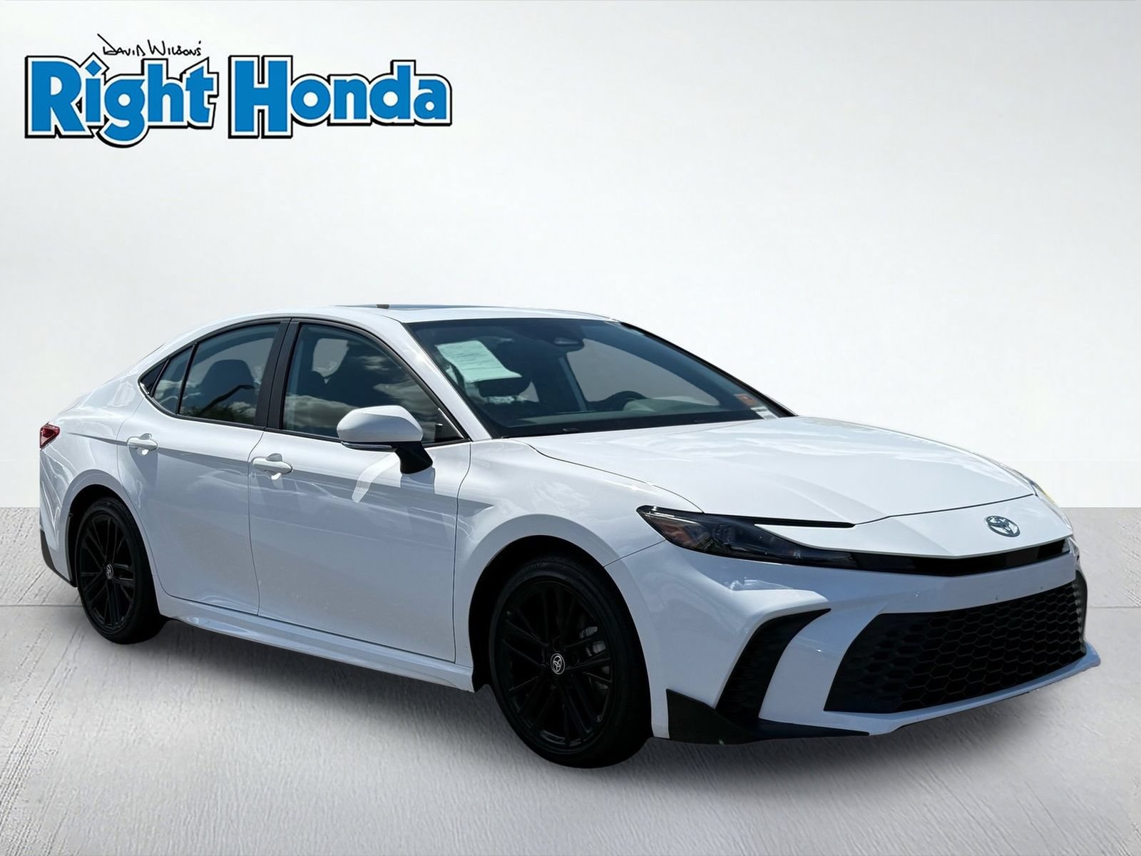 Used 2026 Toyota Camry SE w/ Convenience Package FWD image 10