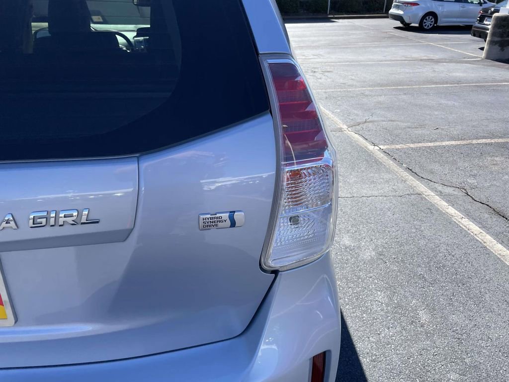 Used 2016 Toyota Prius V Four image 16