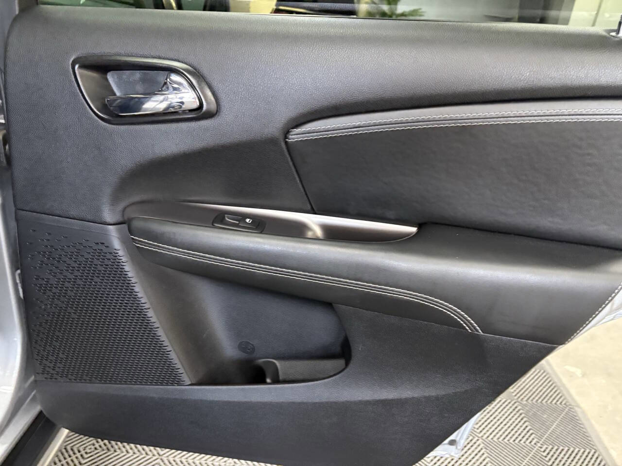 Used 2019 Dodge Journey Crossroad w/ Nav & Sun Group image 44