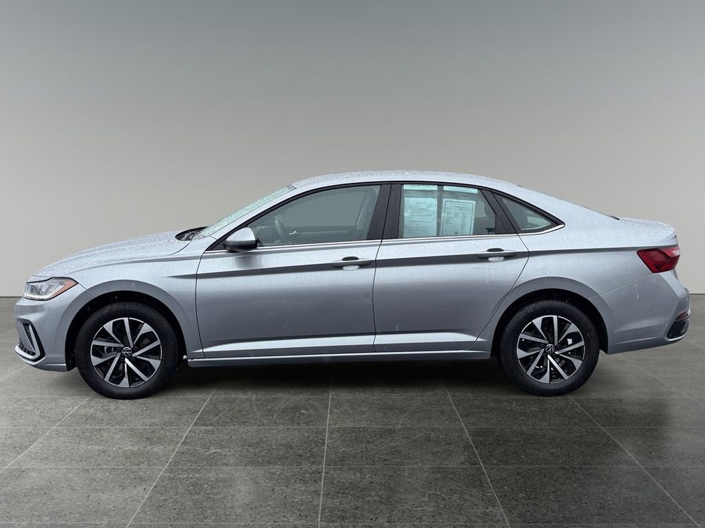 Used 2025 Volkswagen Jetta S image 4