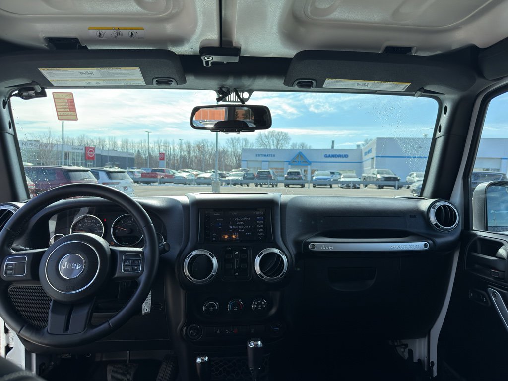 Used 2016 Jeep Wrangler Unlimited Sahara image 24