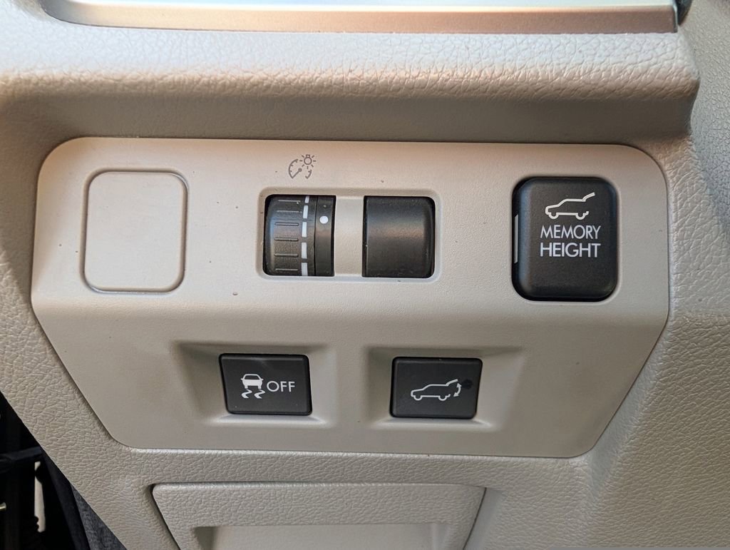 Used 2014 Subaru Forester 2.5i Touring image 26