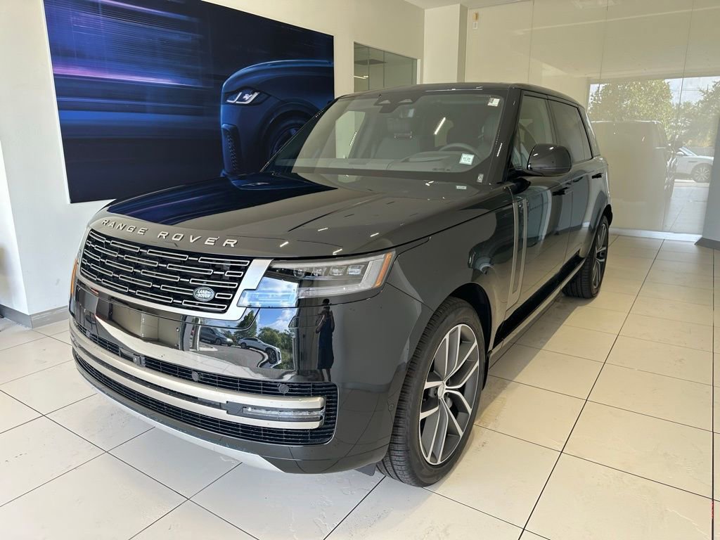 New 2025 Land Rover Range Rover Long Wheelbase SE
