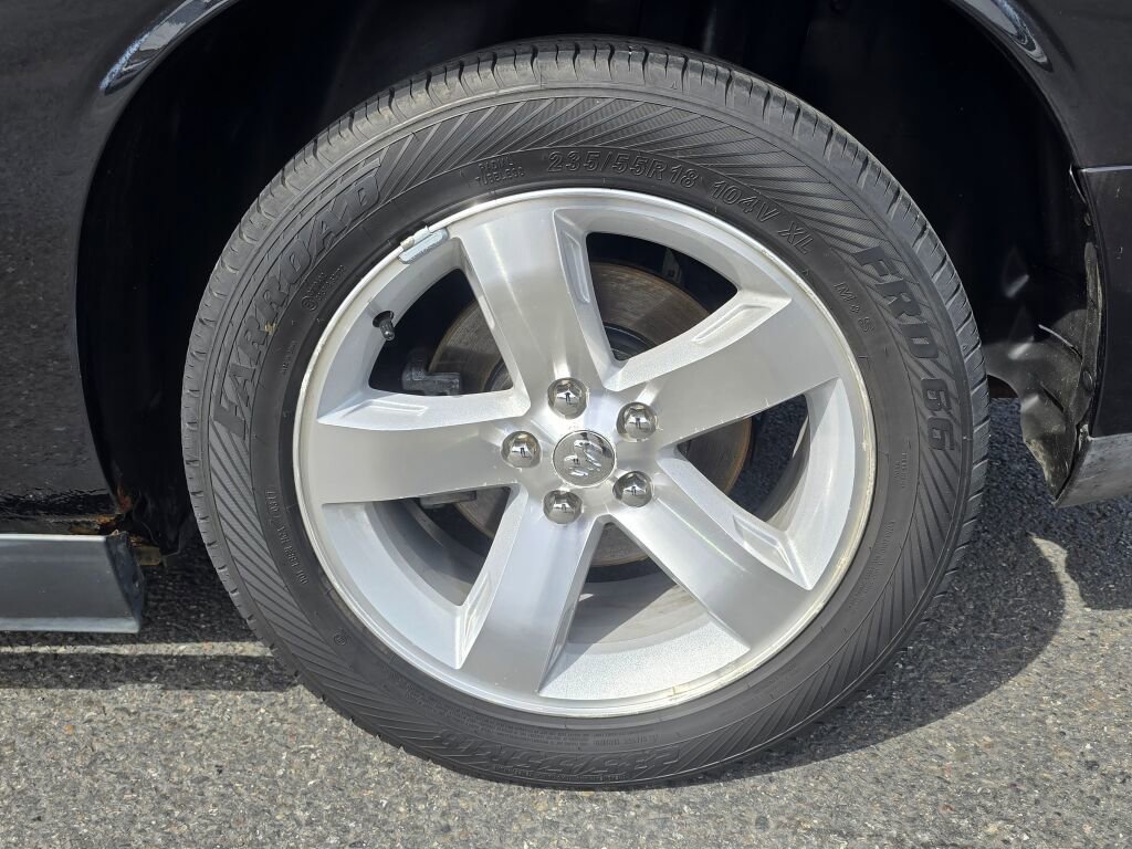 Used 2009 Dodge Challenger R/T RWD image 10