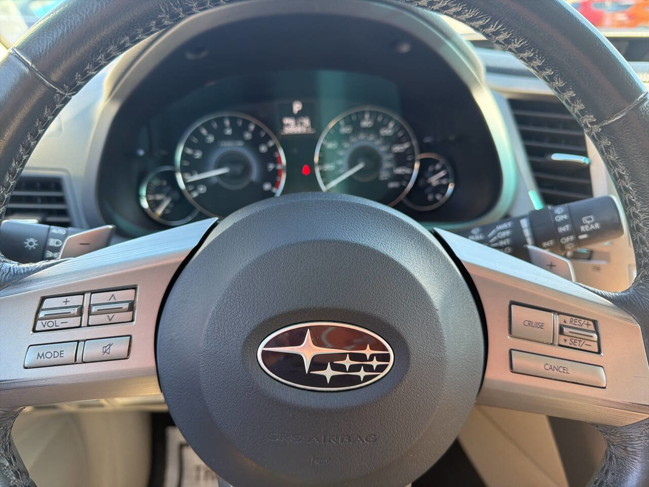 Used 2010 Subaru Outback 2.5i Premium AWD/4WD image 22