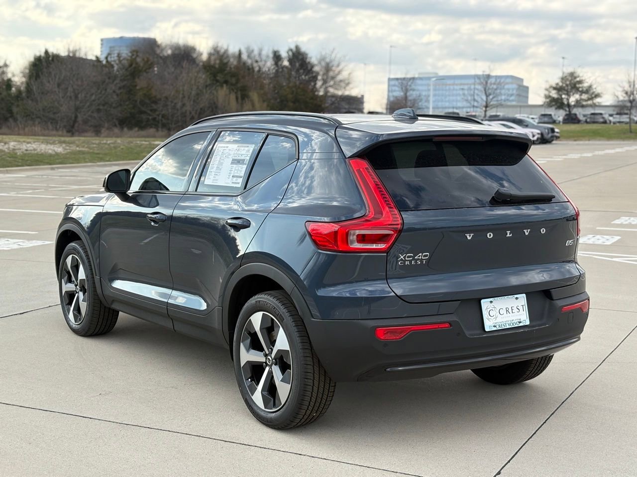 New 2026 Volvo XC40 B5 Core w/ Climate Package image 6