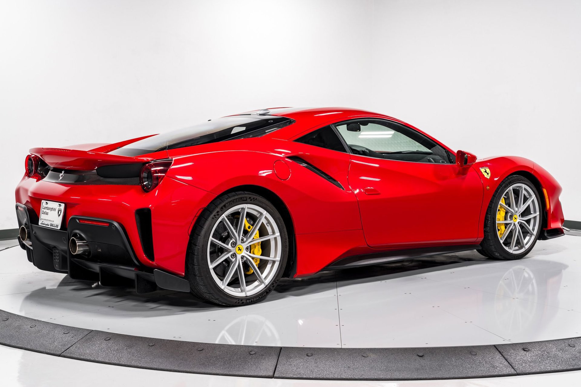 Used 2020 Ferrari 488 Pista Coupe image 3