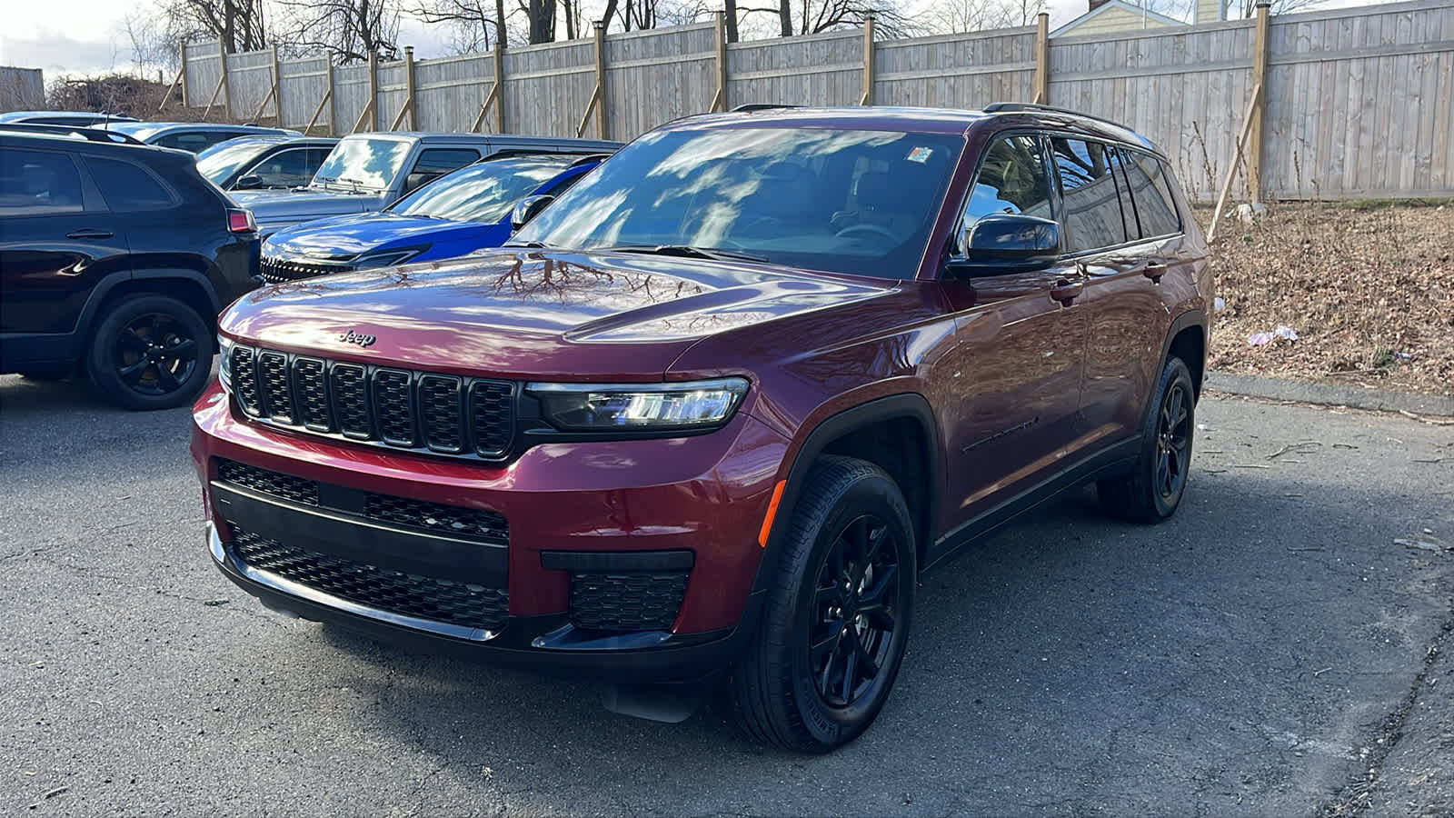 Certified 2025 Jeep Grand Cherokee L Altitude image 3