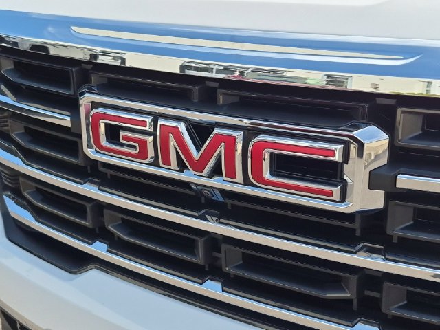 Used 2026 GMC Acadia Elevation w/ Elevation Premium Package FWD image 33