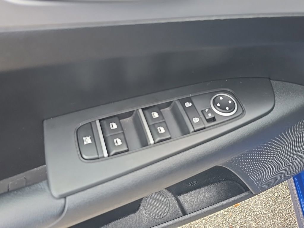 Used 2023 Kia Forte LXS w/ LXS Technology Package image 13