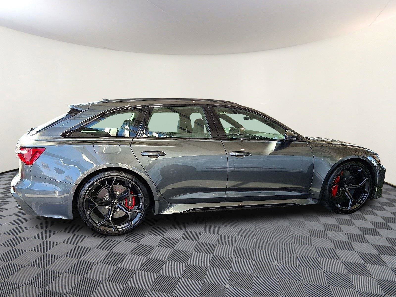 New 2026 Audi RS 6 performance image 3