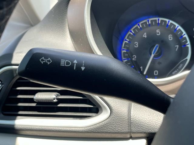Used 2018 Chrysler Pacifica Touring-L FWD image 28