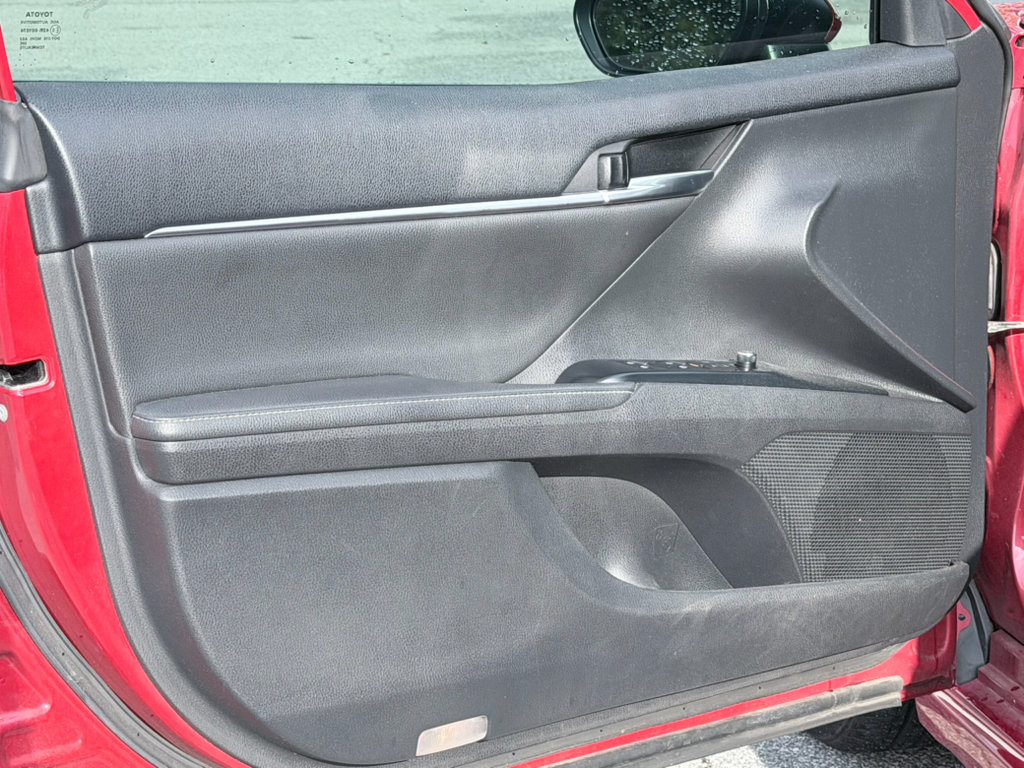 Used 2019 Toyota Camry XSE FWD image 26