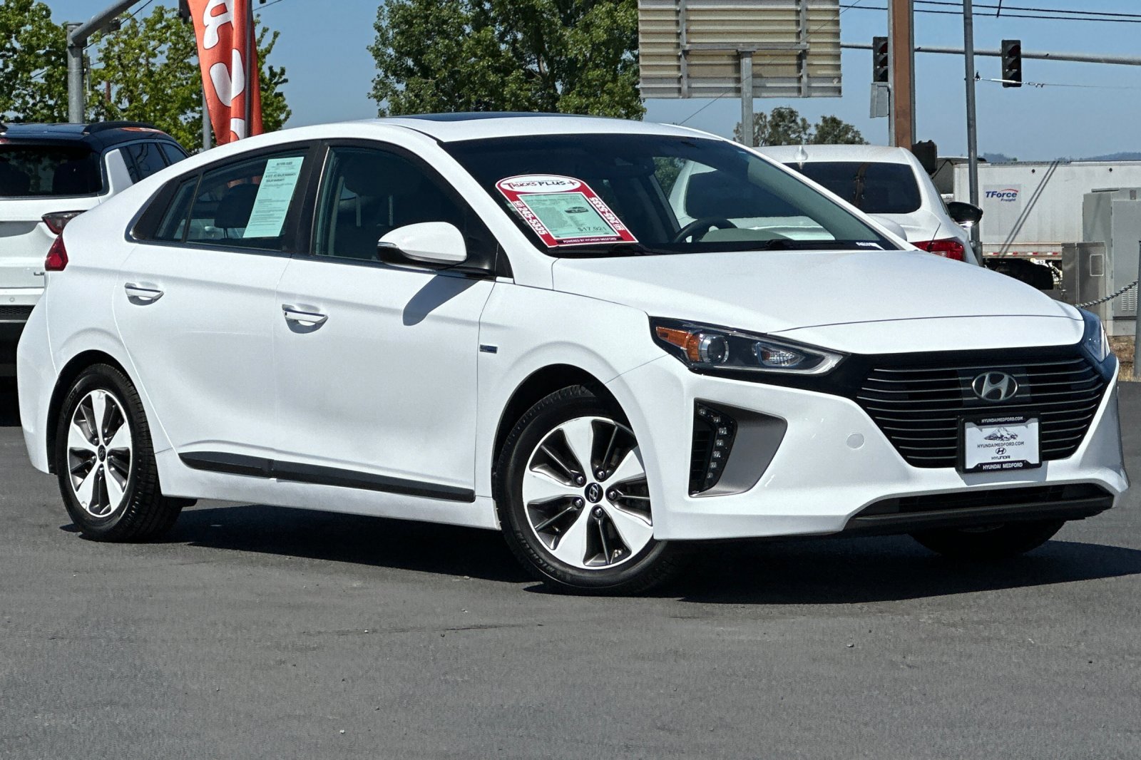 Used 2019 Hyundai Ioniq Limited w/ Ultimate Package 02 FWD image 2