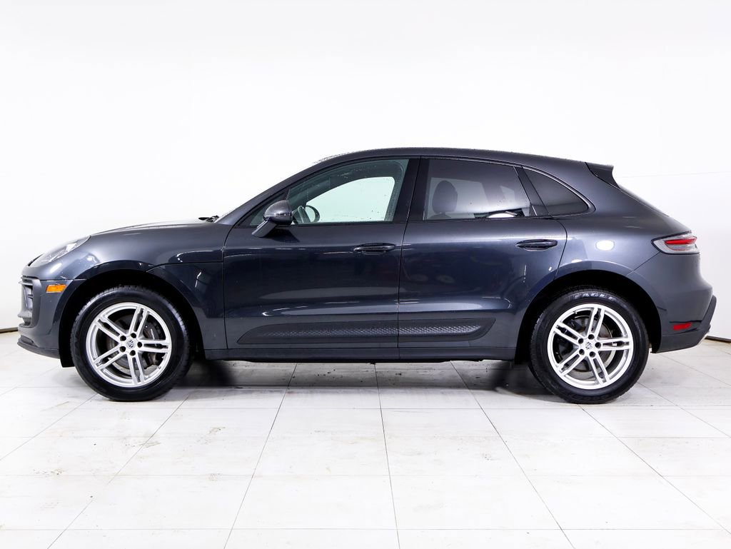 Certified 2022 Porsche Macan w/ Premium Package Plus image 2
