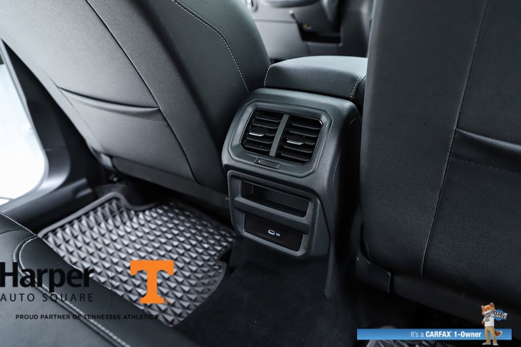 Used 2025 Volkswagen Taos SE image 38