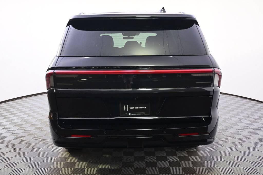 New 2027 Lincoln Navigator Reserve w/ Jet Appearance Package AWD/4WD image 5