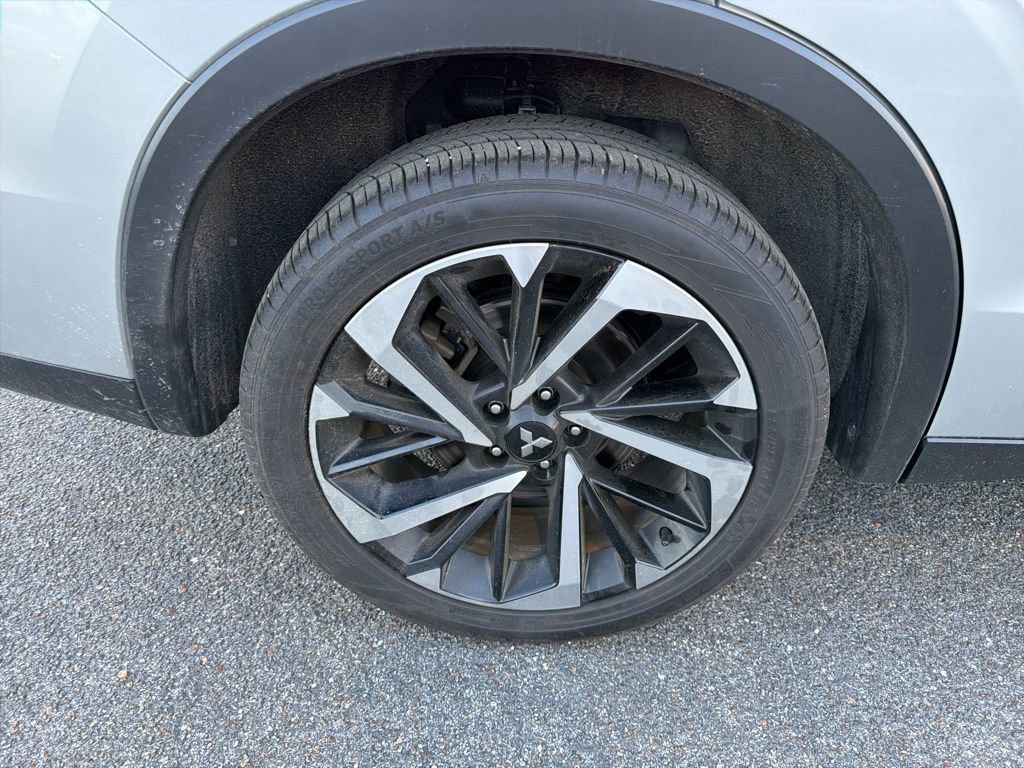 Used 2022 Mitsubishi Outlander ES image 13