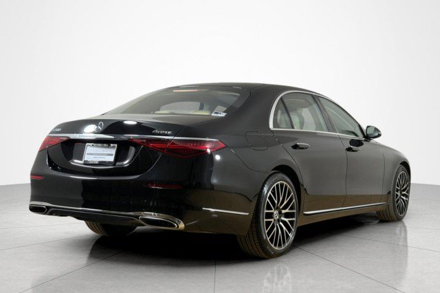 Used 2026 Mercedes-Benz S 500 4MATIC image 5