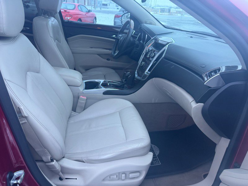 Used 2011 Cadillac SRX Luxury image 6