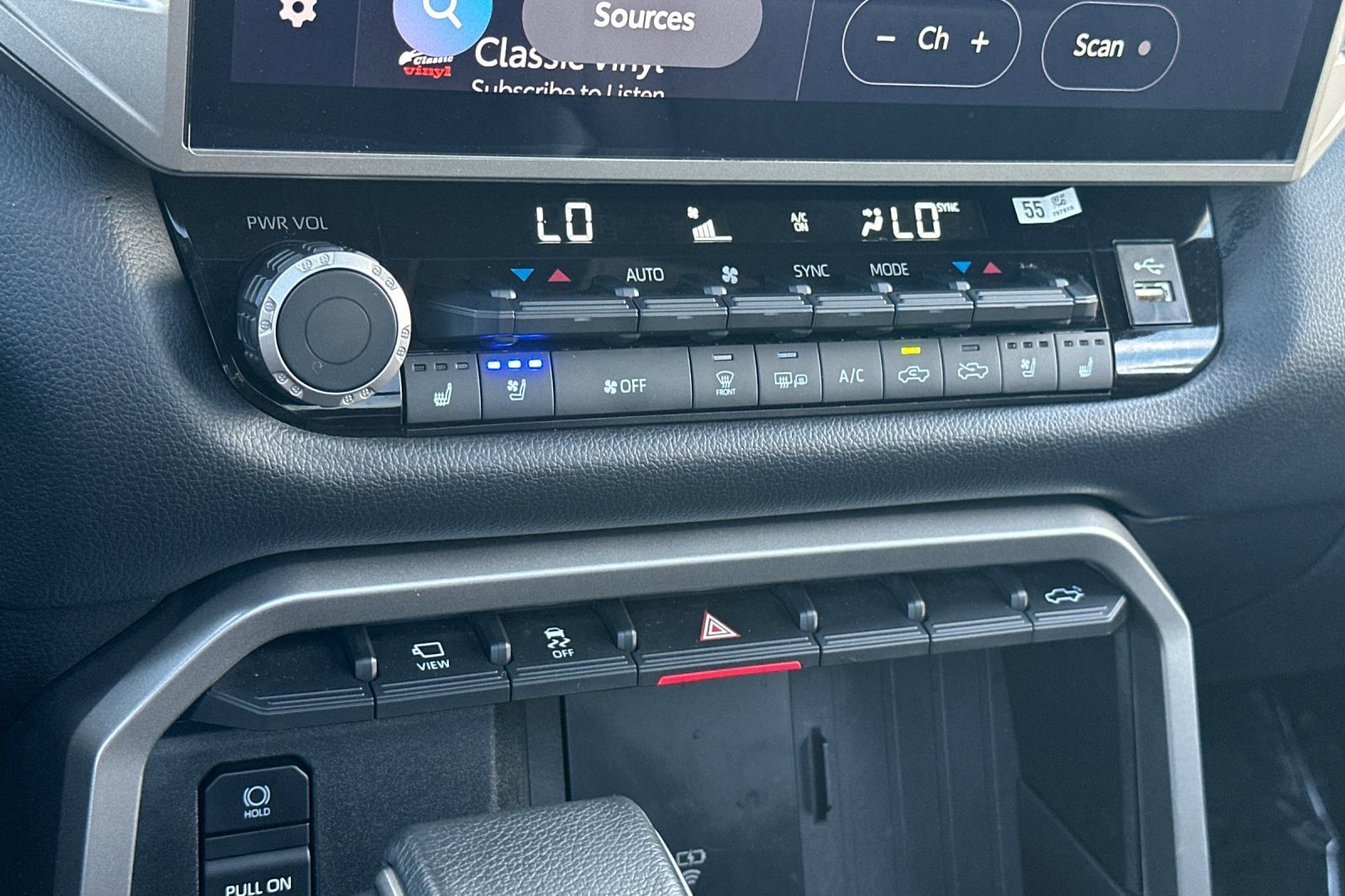 Certified 2025 Toyota Tundra Limited AWD/4WD image 19