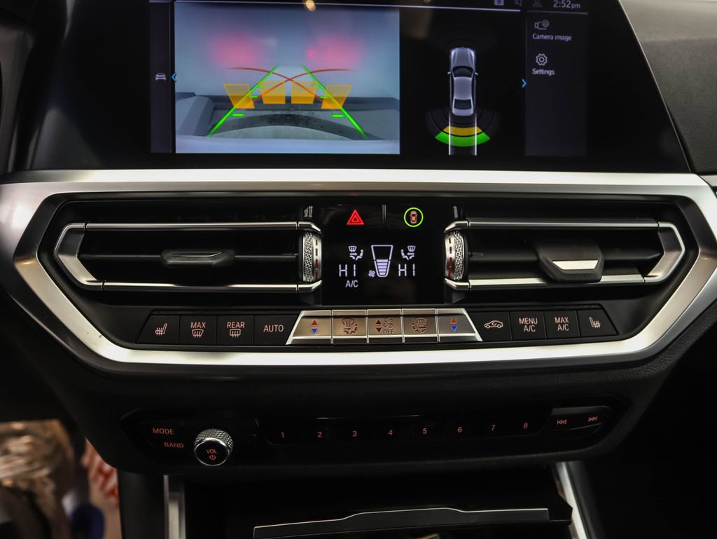 Used 2021 BMW 330e xDrive w/ Convenience Package image 19