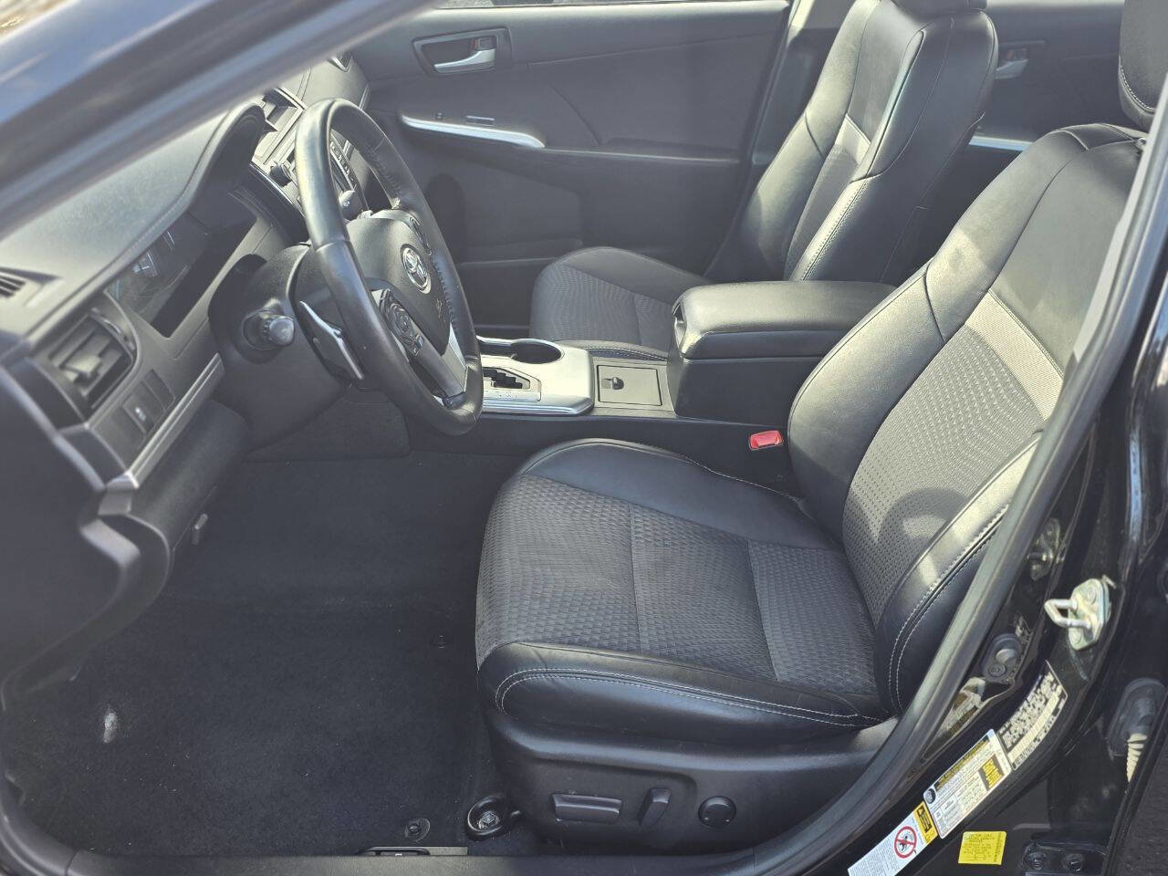 Used 2014 Toyota Camry SE image 8