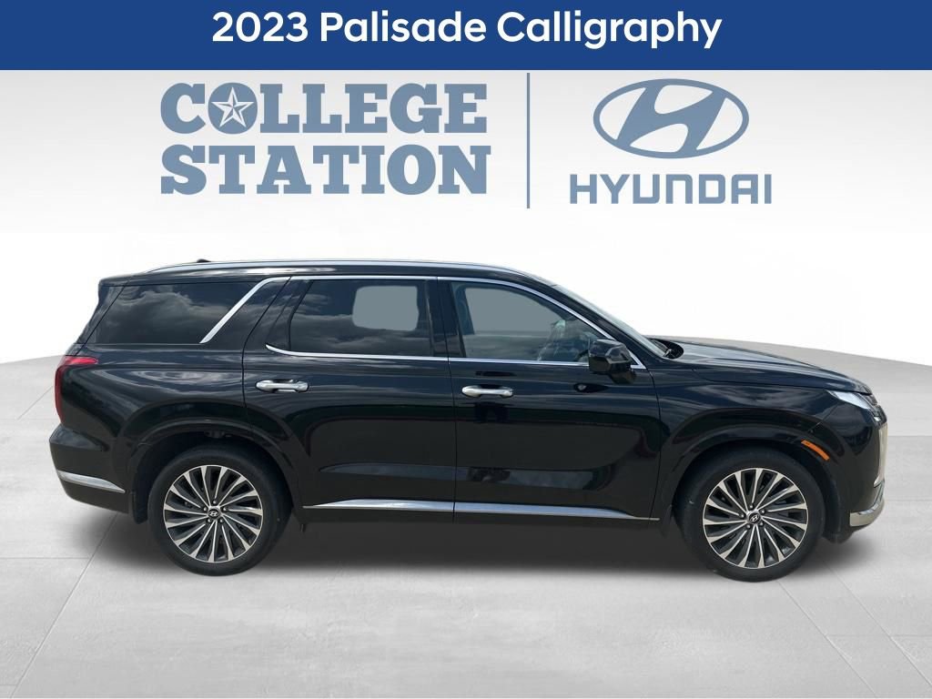 Used 2023 Hyundai Palisade Calligraphy w/ Winter Package AWD/4WD image 2