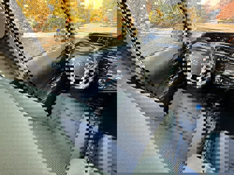 Used 2015 Toyota Prius C Three image 18