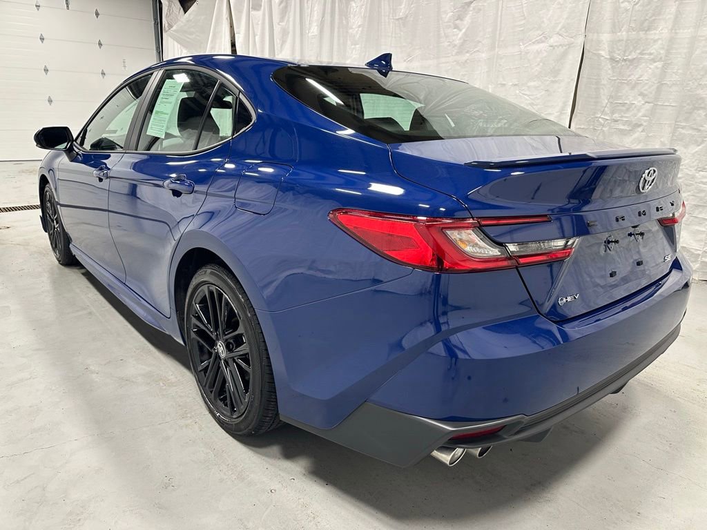 Used 2026 Toyota Camry SE FWD image 5