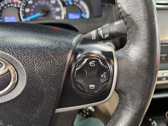 Used 2013 Toyota Camry XLE image 12