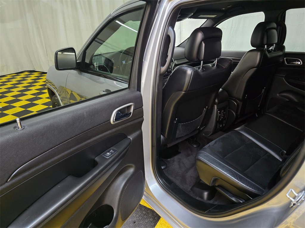 Used 2018 Jeep Grand Cherokee Altitude image 15